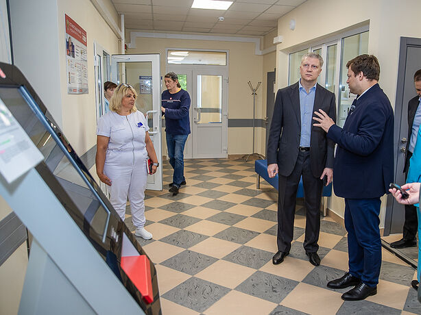 Качество ремонта Часцовской амбулатории проверил Андрей Иванов Качество ремонта Часцовской амбулатории проверил Андрей Иванов